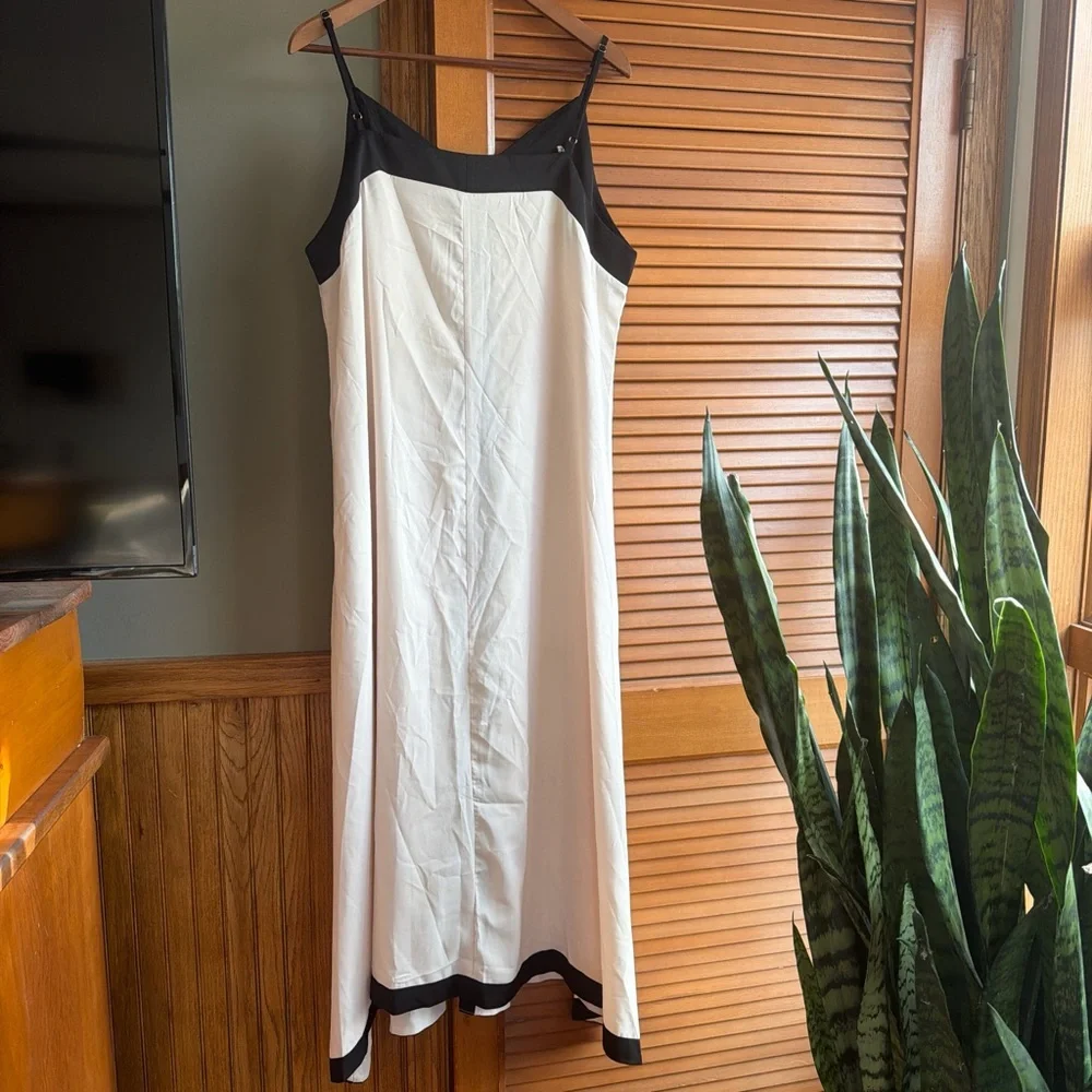 & Other Stories Black and Cream Maxi Dress - Picture 3 of 3